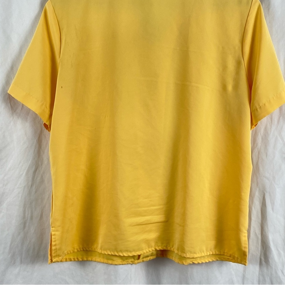 Notations Clothing Co Women's Yellow Button-Up Short Sleeve Top Size Medium - Picture 13 of 16